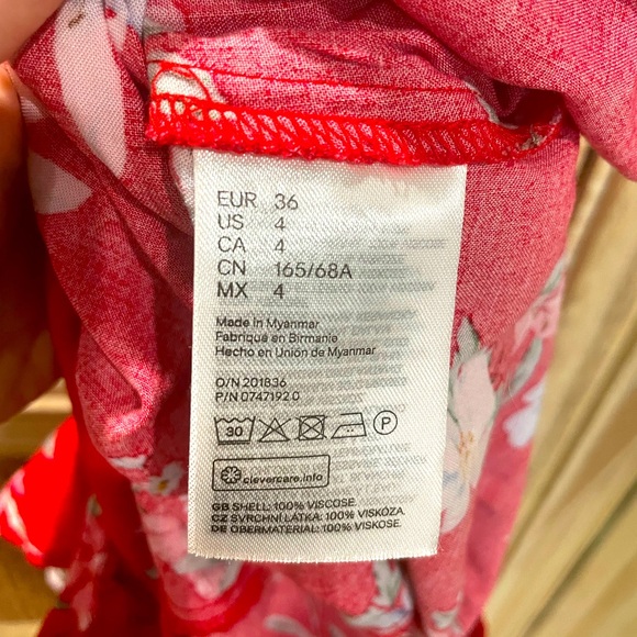 Cute Floral Romper - Picture 5 of 6